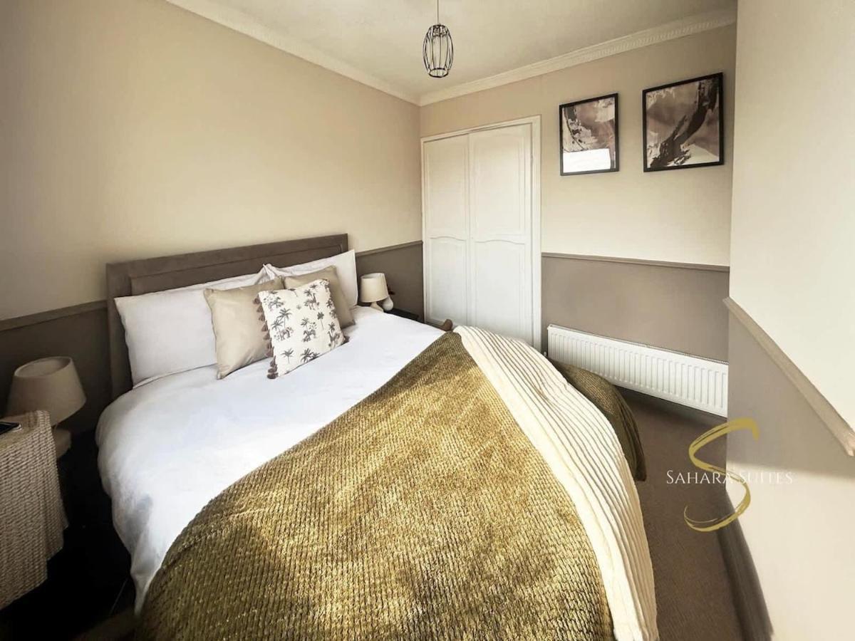 Stylish 2Bed - Manchester - Free Parking Hyde Exterior photo
